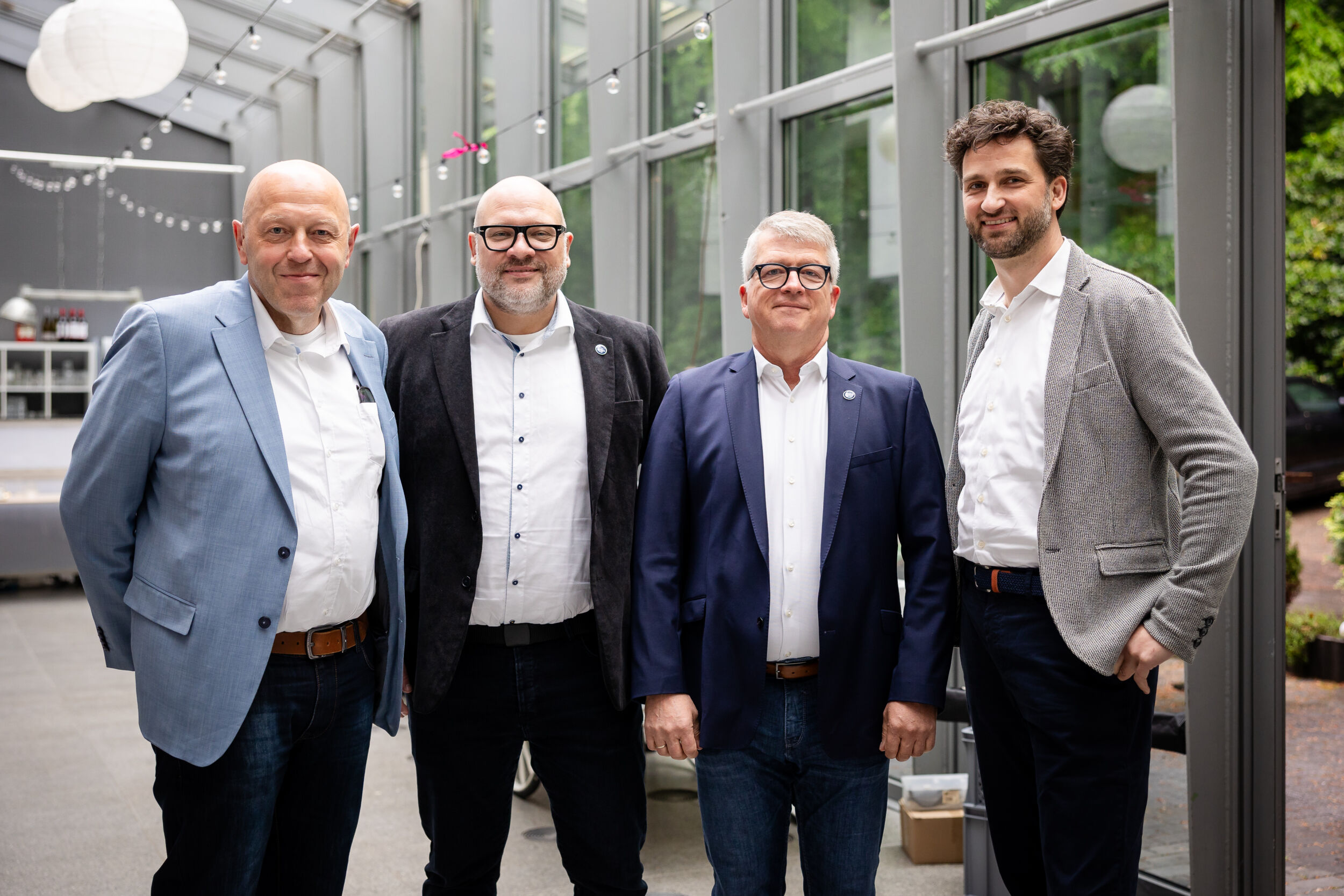 v.l.n.r.: Jörg Kemper (Geschäftsführer SimPlan Integrations), Tobias Ludwig (Prokurist SimPlan Integrations), Dr. Axel Radtke (Geschäftsführer SimPlan Integrations(, Thomas Simon (Prokurist SimPlan Integrations)