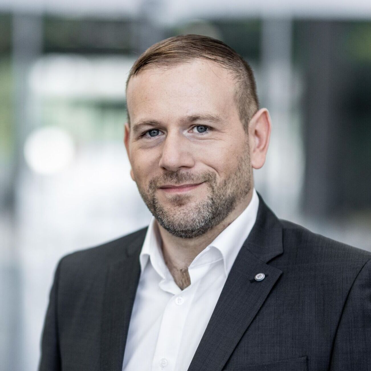 "Industrial AI basiert auf unseren industriellen Daten und unserem Wissen. Die Frage ist: Wollen wir diese Rohstoffe einfach aus der Hand geben?"
Thomas Rauch, Hilscher