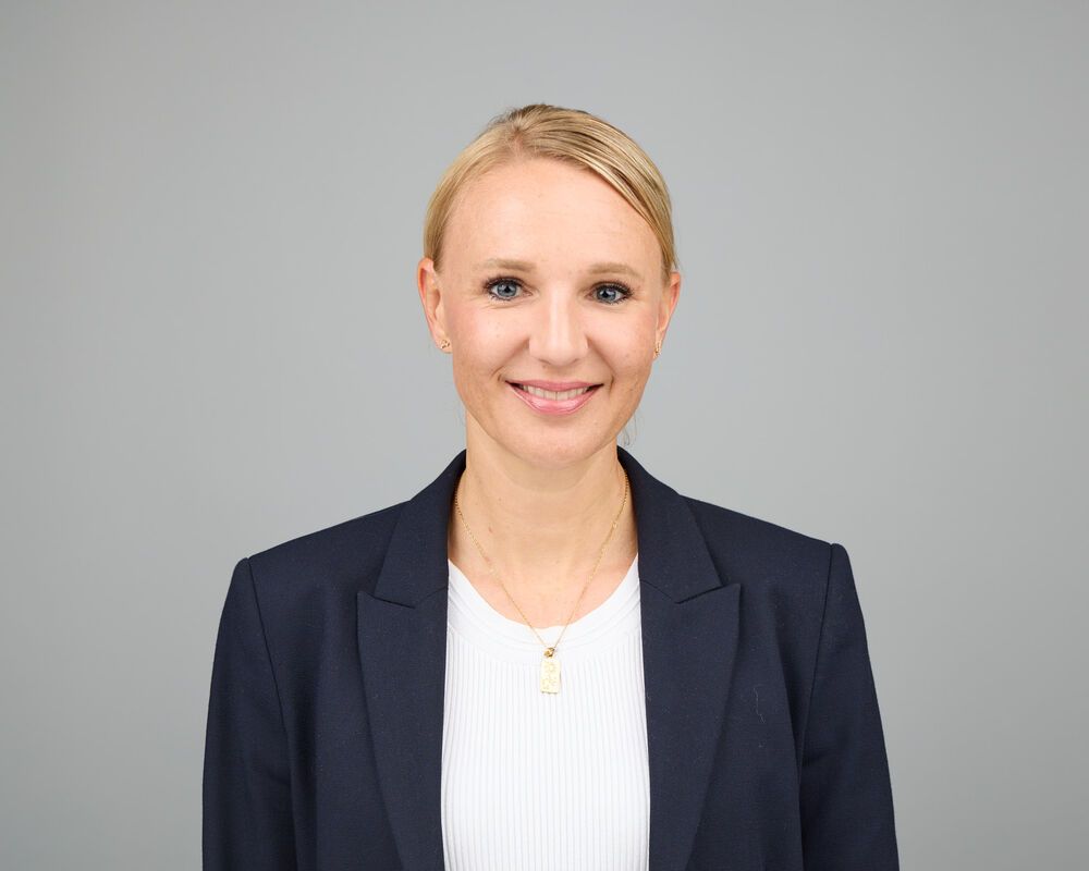 Im Grußwort für unsere Leserinnen und Leser erläutert Mareike Hoffmann von der Microsoft Deutschland-Geschäftsleitung, über welche fünf zentralen Handlungsfelder das Redmonder Unternehmen zur Souveränität europäischer Anwender beiträgt.
