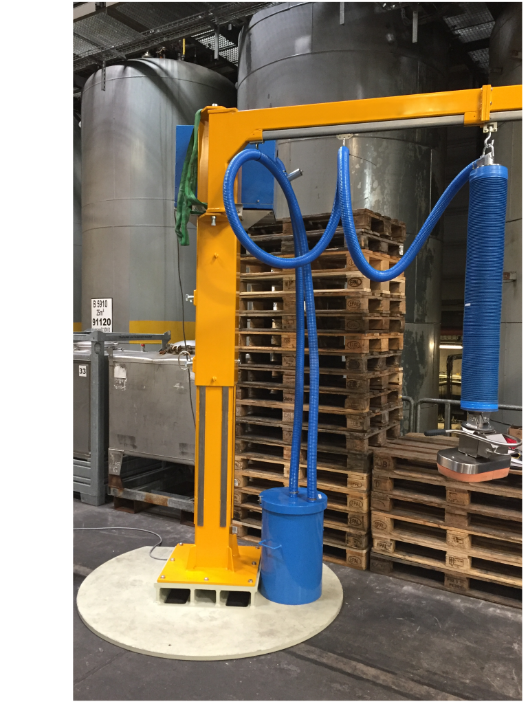 Mit dem ezzFast von Best Handling Techonology können stehende Säcke aufgenommen werden, um sie dann horizontal auf Paletten abzulegen.