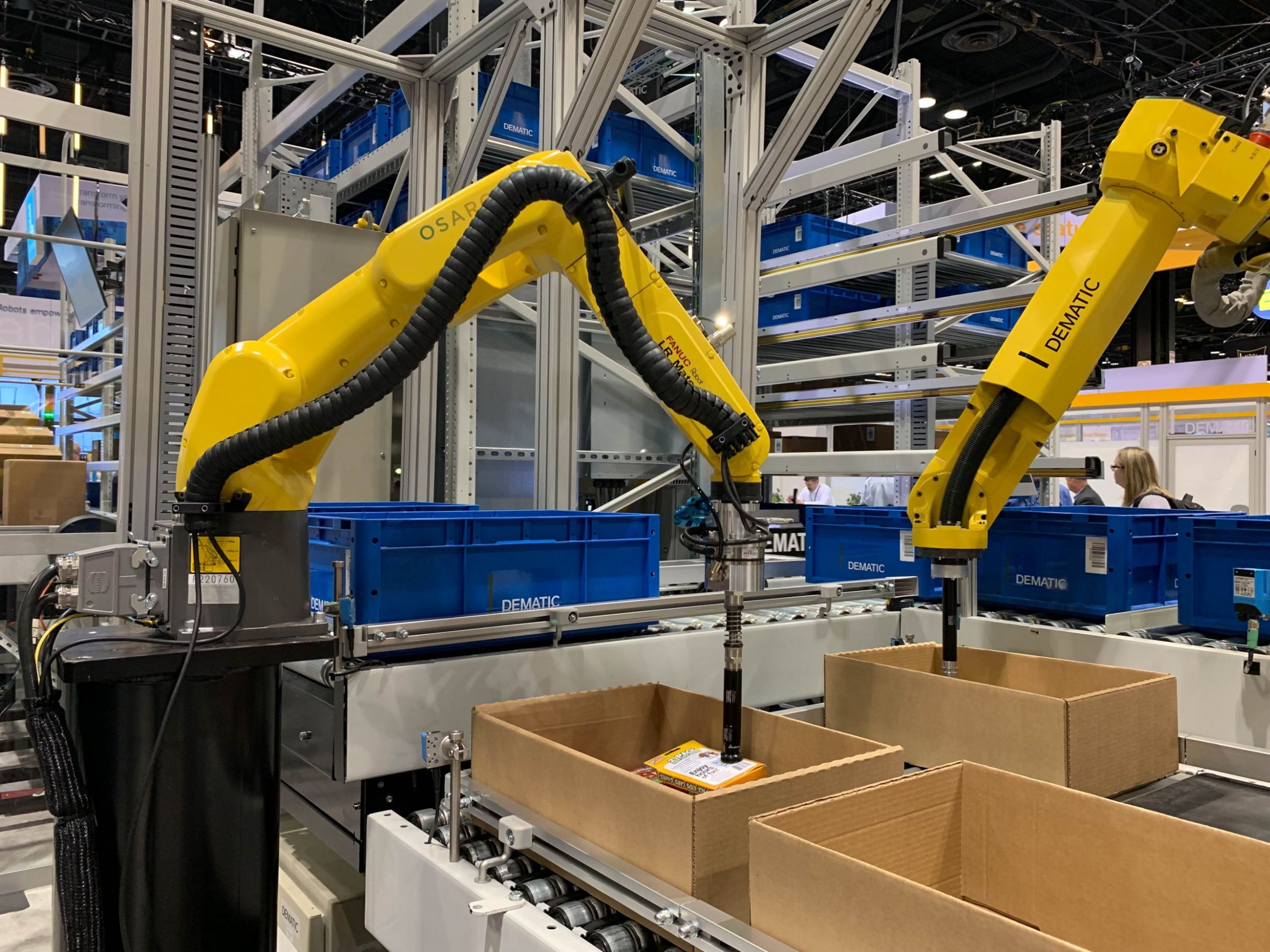 Intelligenter, mobiler, vernetzter: Nächste Generation Roboter ebnet Weg zum Dark Warehouse