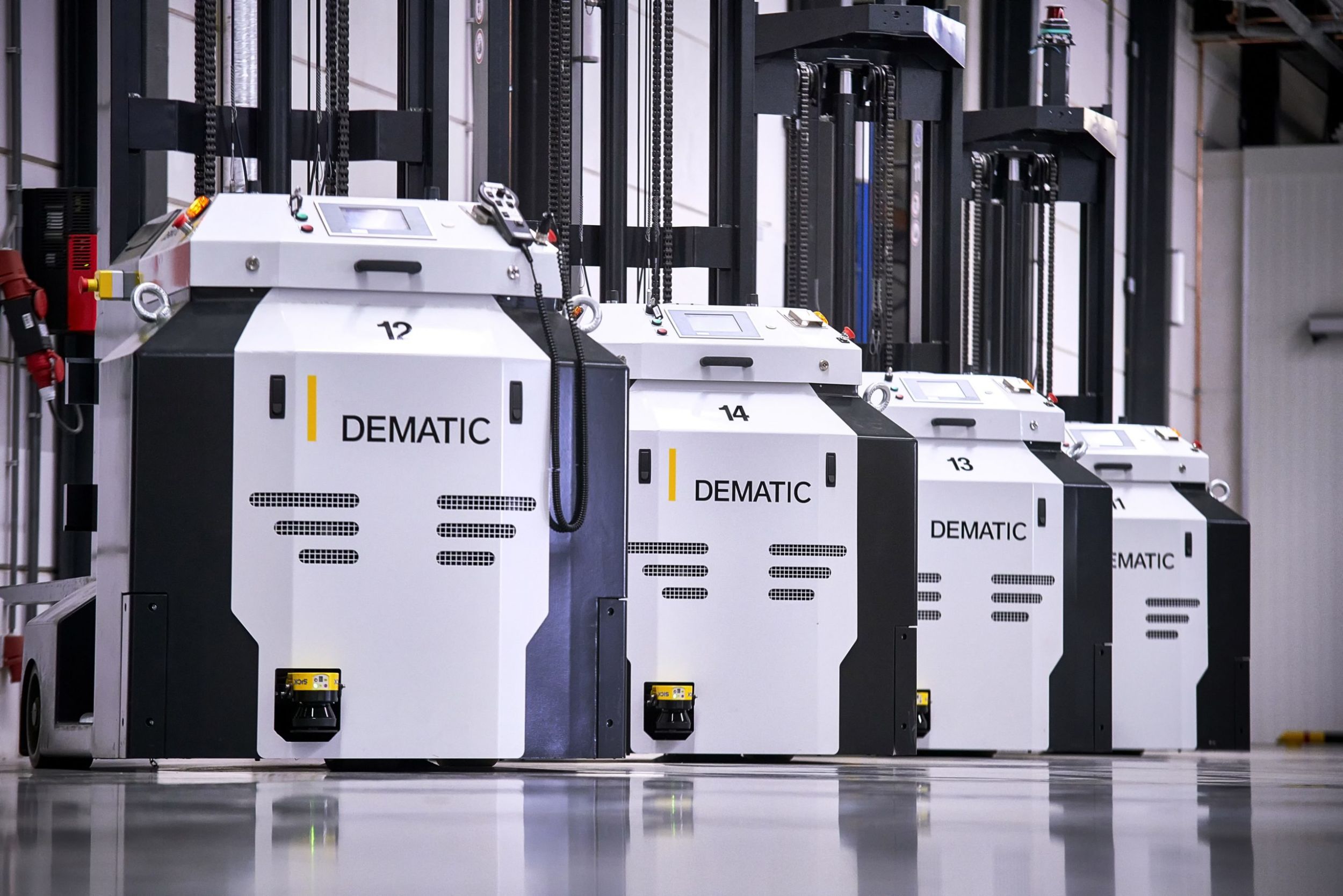 Zentrales Distributionszentrum automatisiert