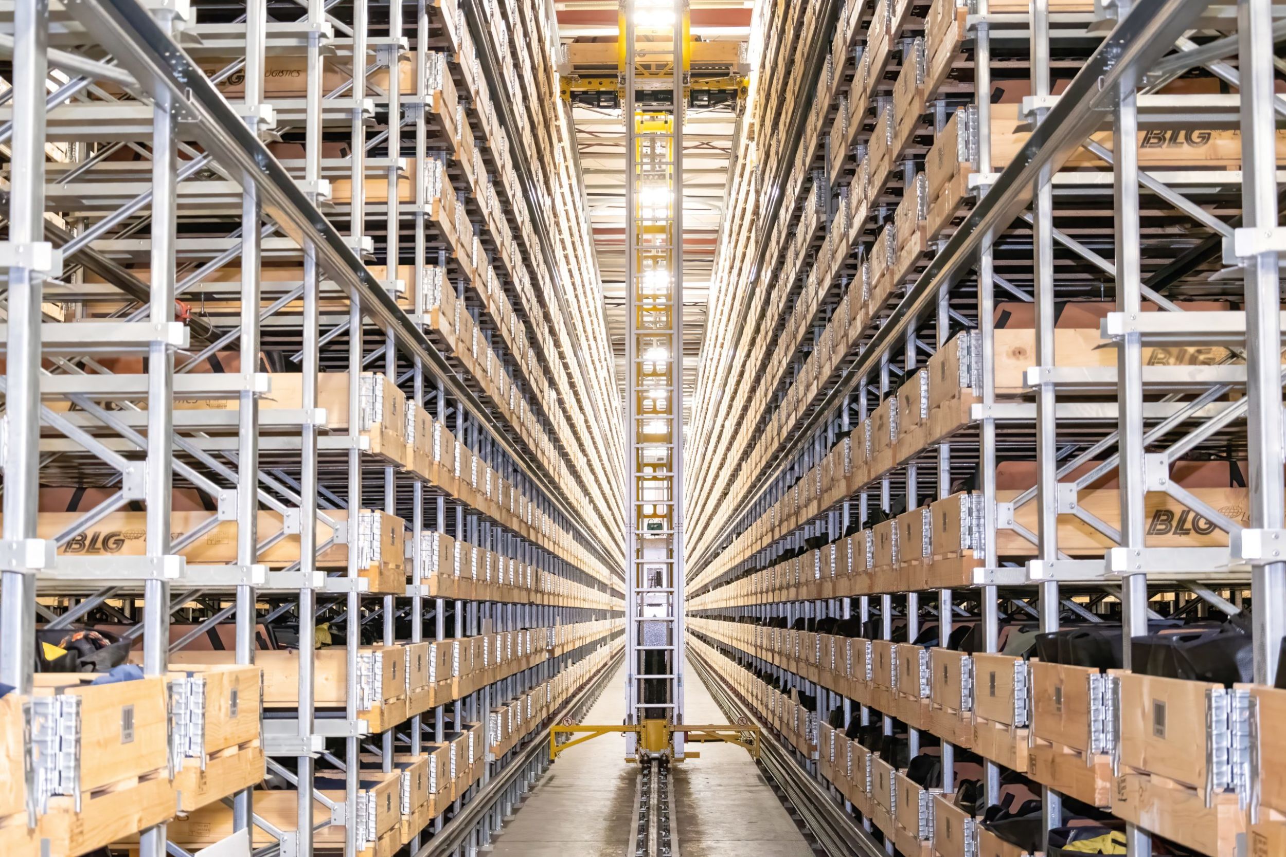 Schmuckbild 1 Stocklin Logistik HUF dhf 08 2021 scaled