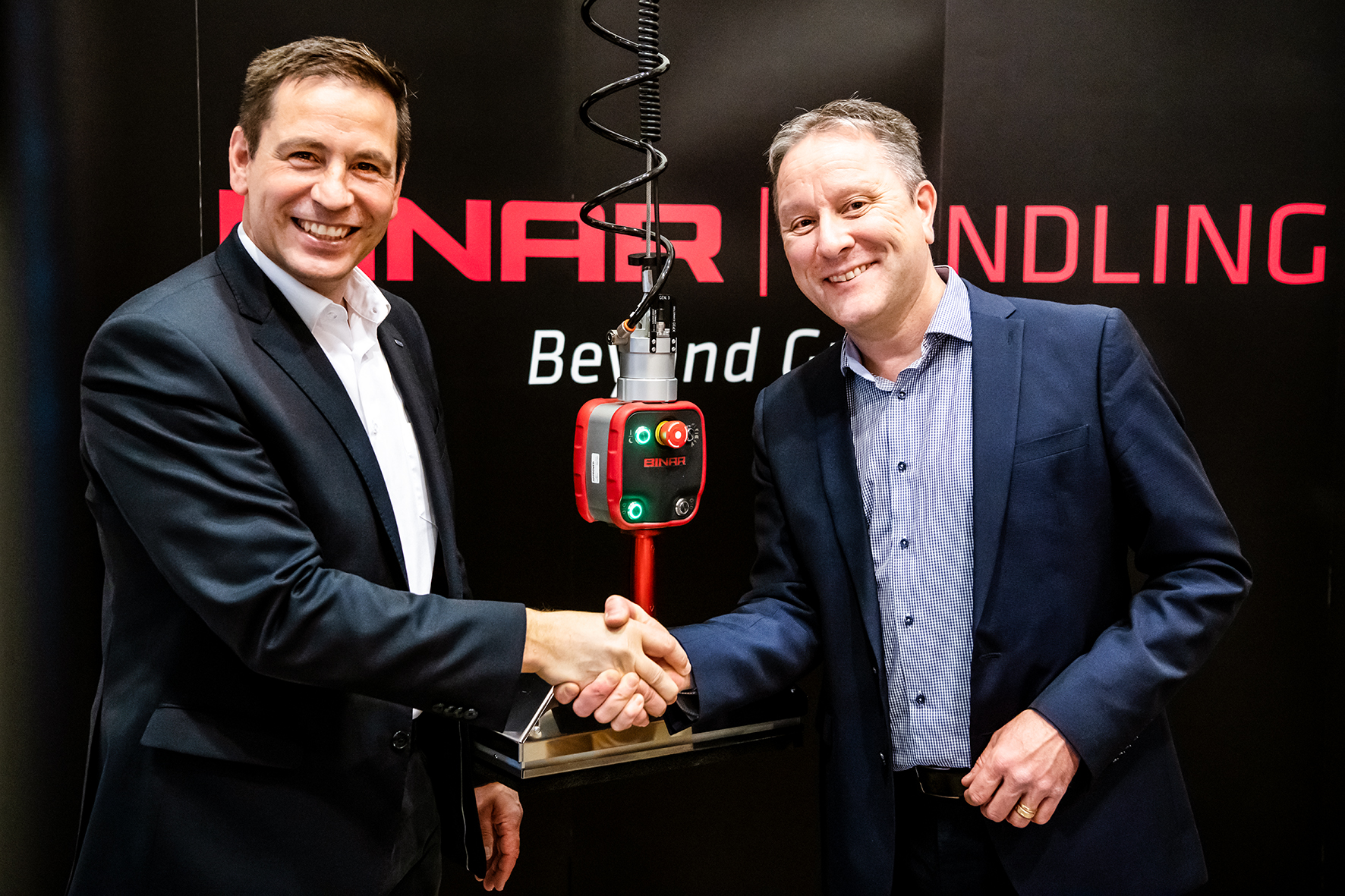Schmalz übernimmt Binar Handling