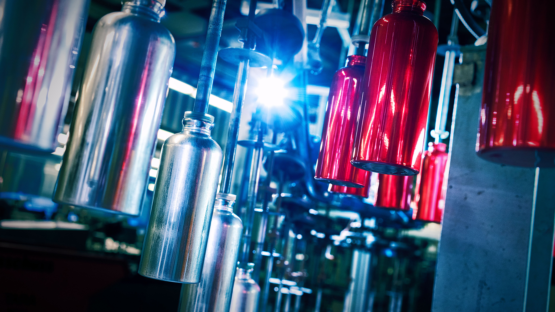 Der Schweizer Trinkflaschenproduzent SIGG setzt künftig auf Remira TIA A3 und damit auf ein integriertes Planungssystem, das KI-gestützte Absatzplanung, präzise Prognosen und eine optimale Disposition zusammenführt.