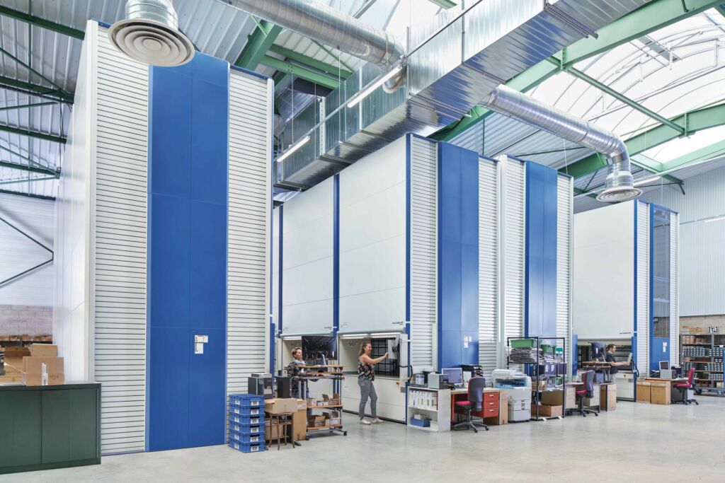 Die Hänel Lean-Lifte bieten eine optimale Ausnutzung der räumlichen Gegebenheiten und sorgen mit kurzen Laufwegen für eine effiziente und kostensparende Versandabwicklung.