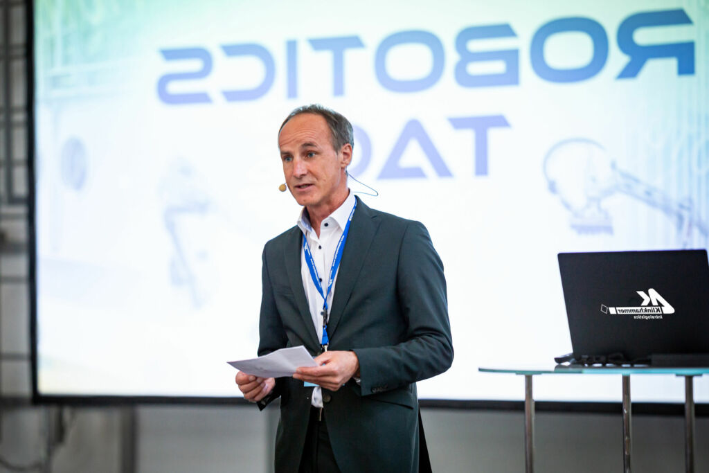 296243 NA 1 Veranstaltung Klinkhammer dhf 10 2023