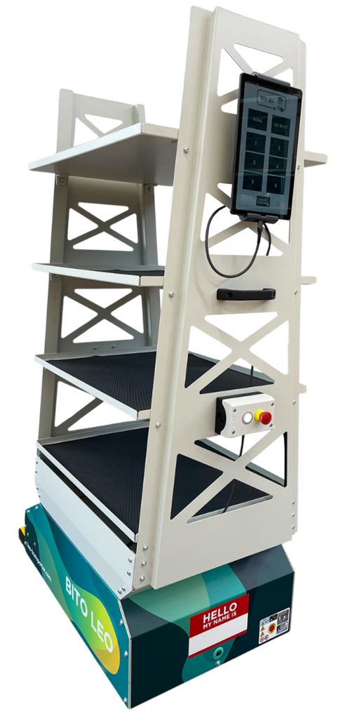 Neu: Der Leo Flow mit Gurtförderer in verschiedenen Varianten und der Leo Carrier mit festem Regalaufbau.