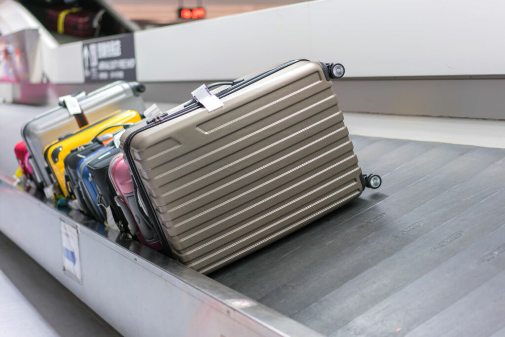 Aus dem Stand in Vollast - mit einem Überlastmoment von 300 Prozent setzt das Antriebssystem z.B. Kofferbänder ohne Verzögerung in Bewegung. Das ermöglicht eine passgenaue Antriebsauslegung und vermeidet unnötige Puffer in der Dimensionierung.