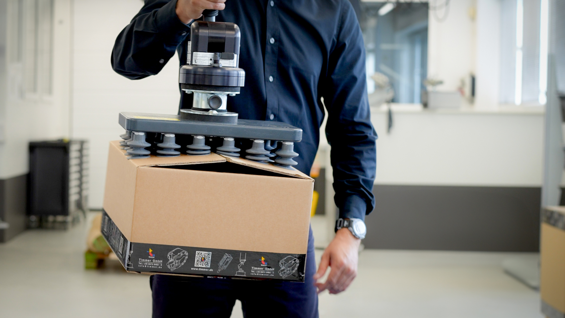 timLIFT Multisauger mit offenem Karton