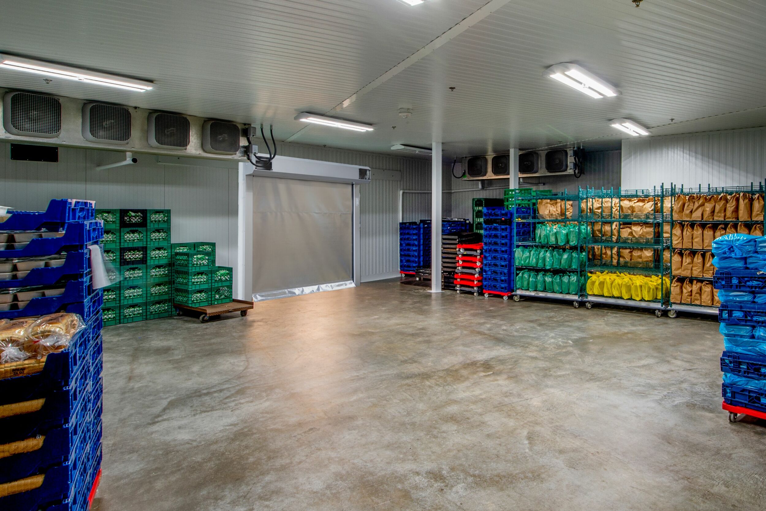 Der reflektierende Sonderbehang Reflect Curtain des A 4012 Cold von Seuster bietet einen Wärmedurchgangskoeffizienten von 2,4W/m²K.