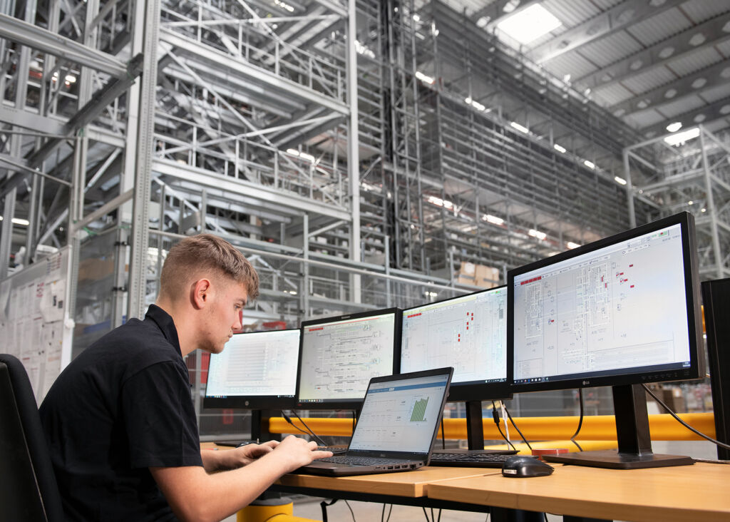 Die Dematic-Software und ihre zentrale Funktion als "Gehirn" der Anlagensteuerung können Besucherinnen und Besucher auf der Logimat in mehreren Showcases hautnah erleben.