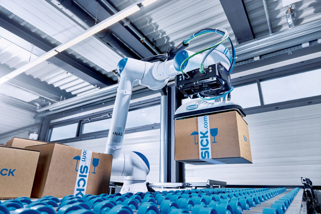 Palloc - das KI-gestützte, adaptive Lokalisierungssystem mit einem vorinstallierten und vortrainierten neuronalen Netz sowie einem leistungsfähigen DL-basierter Lokalisierungsalgorithmus - automatisiert das schwere und monotone, manuelle Entstapeln von Kisten auf Paletten durch eine automatische passgenaue Depalettierung mit Robotern.