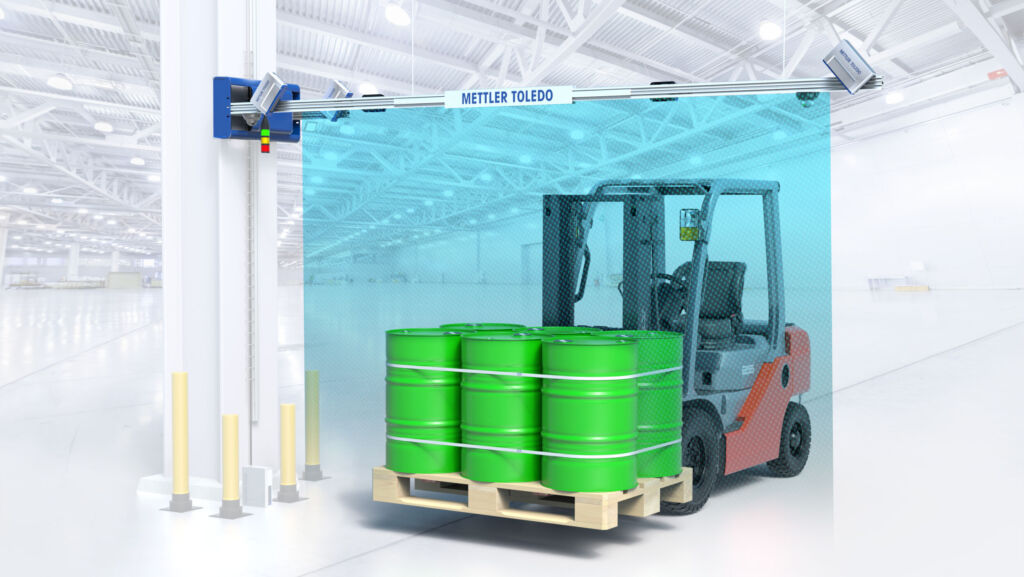 TLD970 misst Abmaße von Paletten, während der Gabelstapler das Messsystem durchfährt. Die Onboard-Gabelstaplerwaage TLF820 liefert das Palettengewicht.