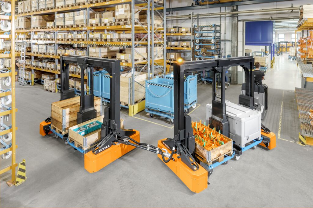 Optimierte Ladungstr&auml;gerkompatibilit&auml;t und ein effizientes Zusammenspiel zwischen Routenzug und automatisierten Fahrzeugen sind entscheidende Mehrwerte der neuen PE-Rahmen. Die innovative Vier-Rad-Lenkung sorgt zus&auml;tzlich f&uuml;r eine besonders hohe Spurtreue.