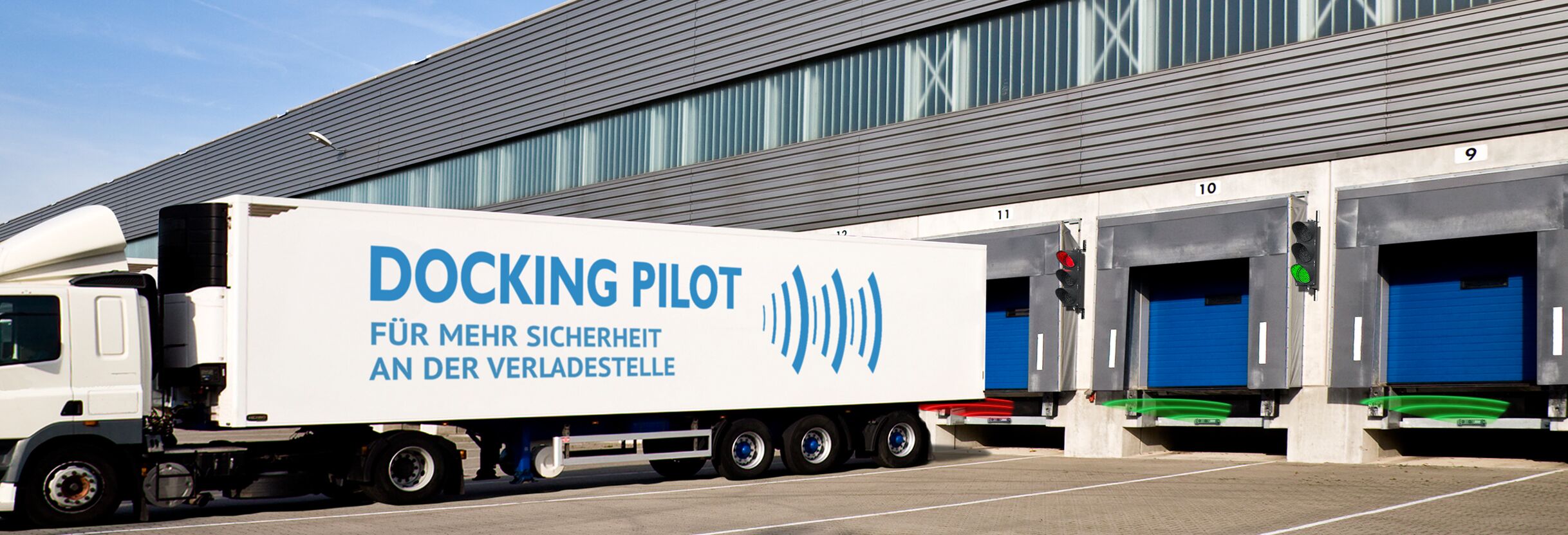 Der an jeder Verladestelle einfach zu montierende Docking Pilot erfasst zentimetergenau die Position des LKW und verhindert Beschädigungen am Fahrzeug und der Rampe.