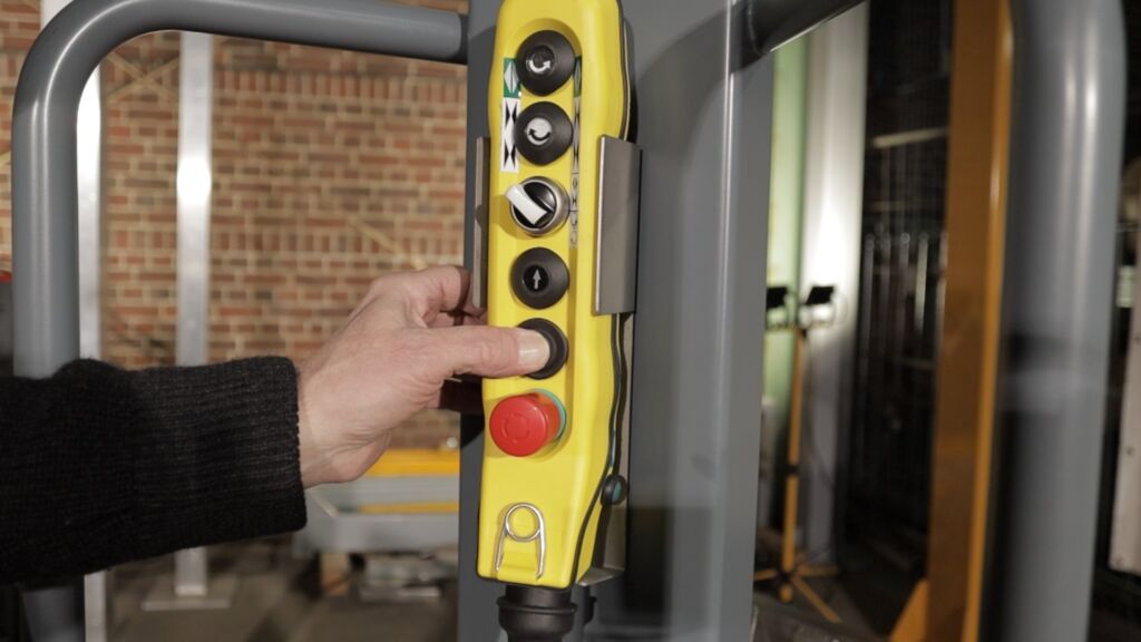 Präzise Ausrichtung und Steuerung über Fernbedienung