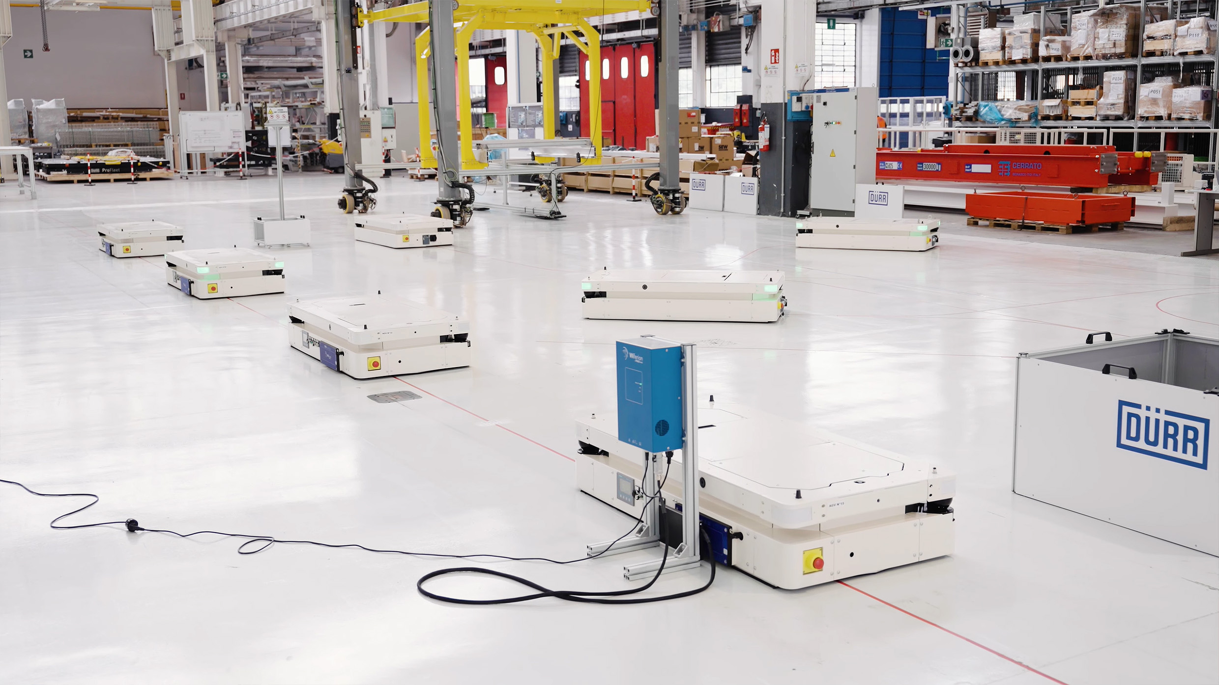 Software, Navigation, Sicherheitstechnik und Energieversorgung greifen bei Dürrs AGV präzise ineinander - für maximale Anlagenverfügbarkeit.