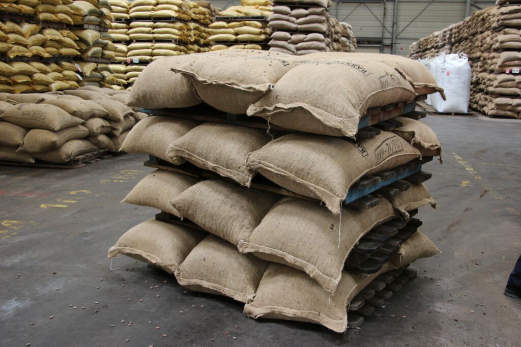 NKG Kala schlägt jährlich rund 400.000t rohe Kaffeebohnen um.