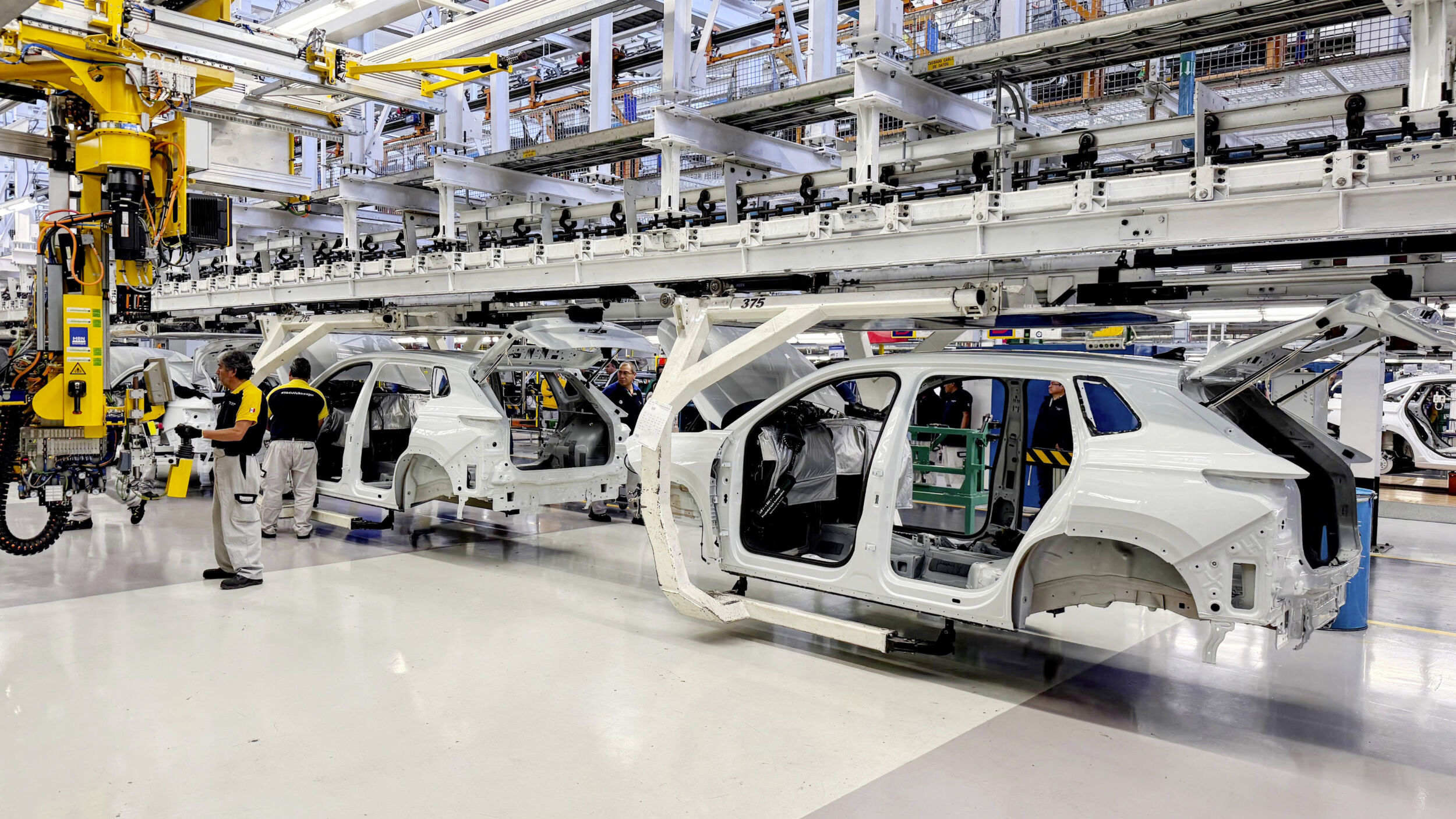 Abat hat gemeinsam mit Volkswagen Mexiko ein KI-gestütztes Prognosemodell entwickelt, das potenzielle Lieferantenausfälle frühzeitig identifiziert.