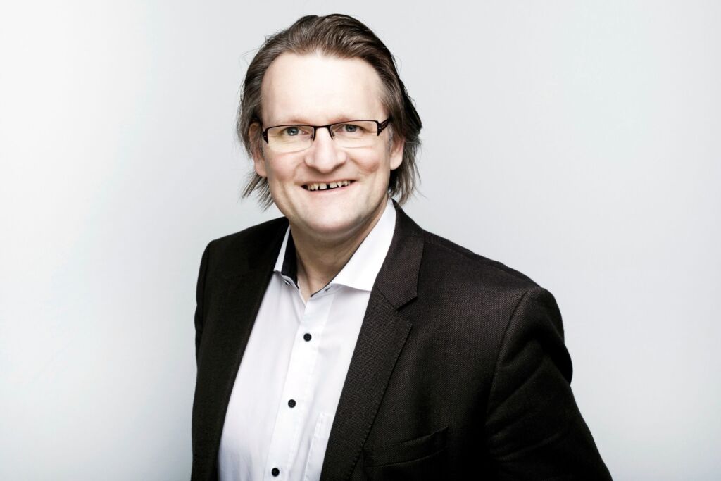 Dietmar Guhe, Vice President Research and Innovation bei Arvato, erklärt, weshalb Einzelhändler KI ganzheitlich statt punktuell einsetzen müssen.