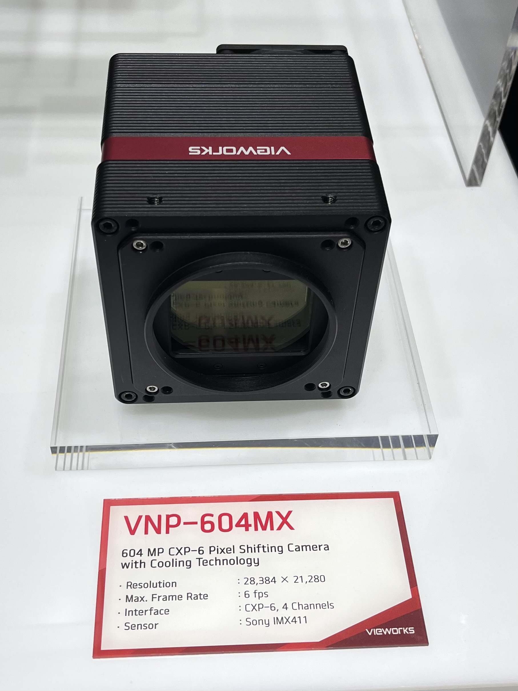 604MP Camera with 6fps