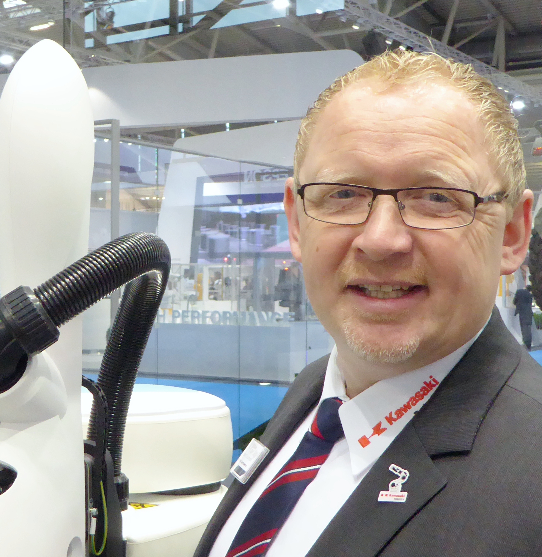 Industrieroboter: Komplettausstattung serienmäßig 7 Bild 4 Carsten Stumpf 1