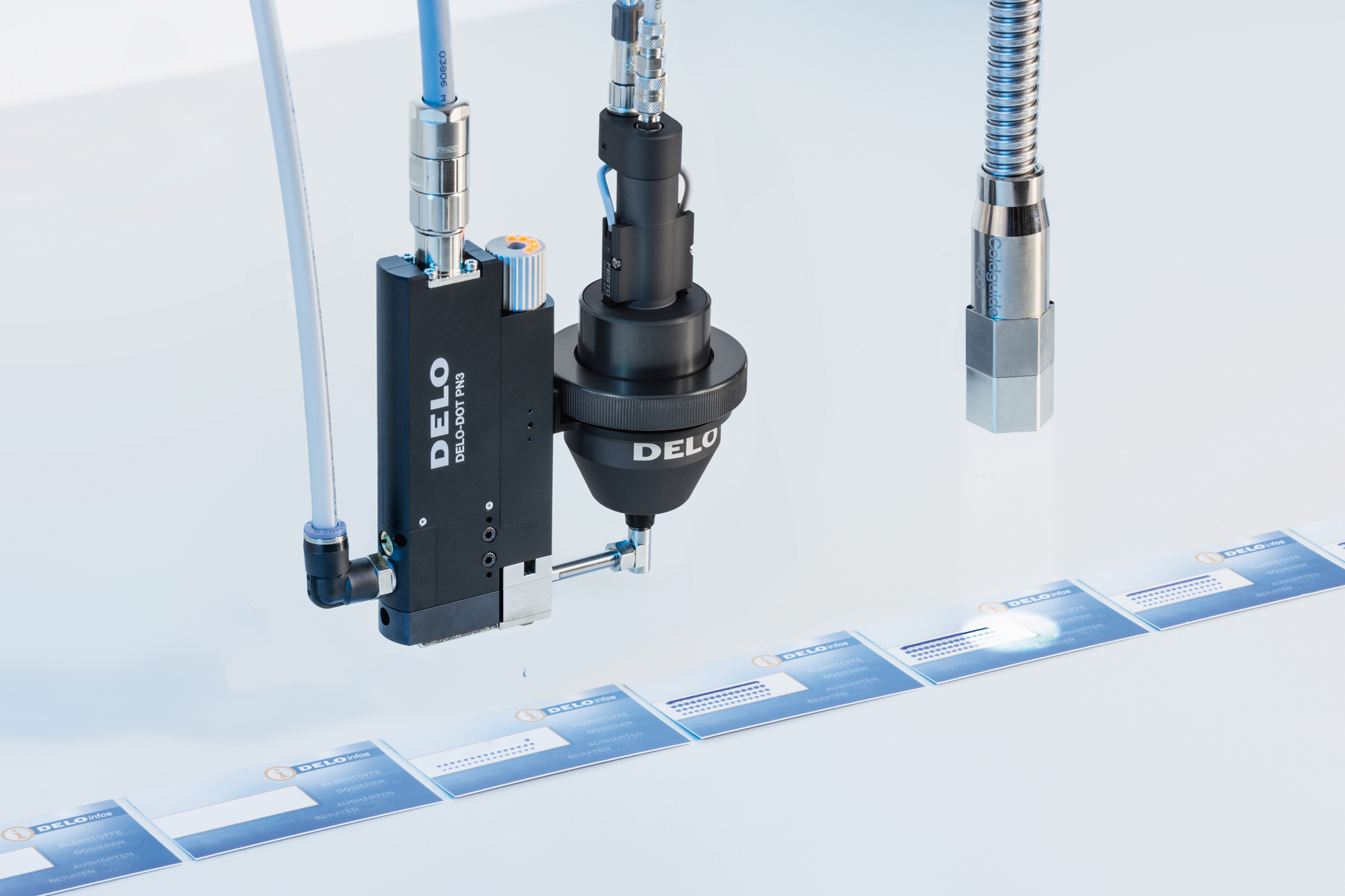 Pneumatisches Jetventil zur Klebstoffdosierung 8 122614 RUPNL7 Delo