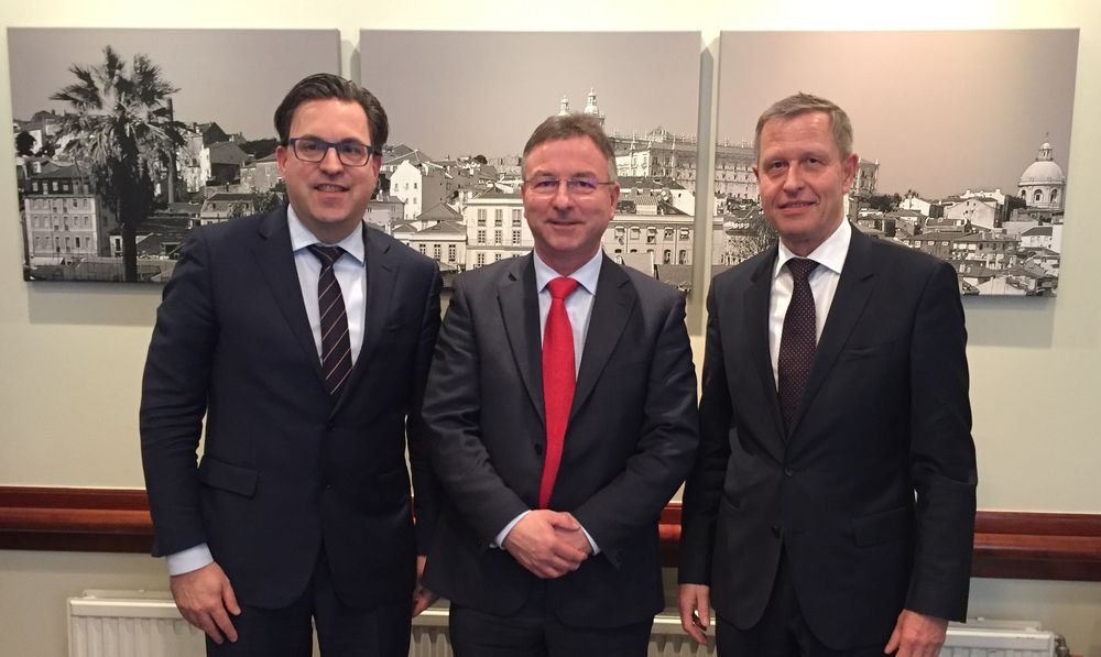 web 123261 RUPNL8 Eunited