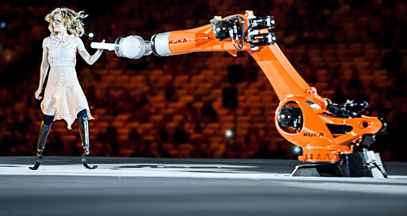 Tanzender Roboter bei den Paralympischen Spielen 2016 4 119802 APN35 Kuka 2