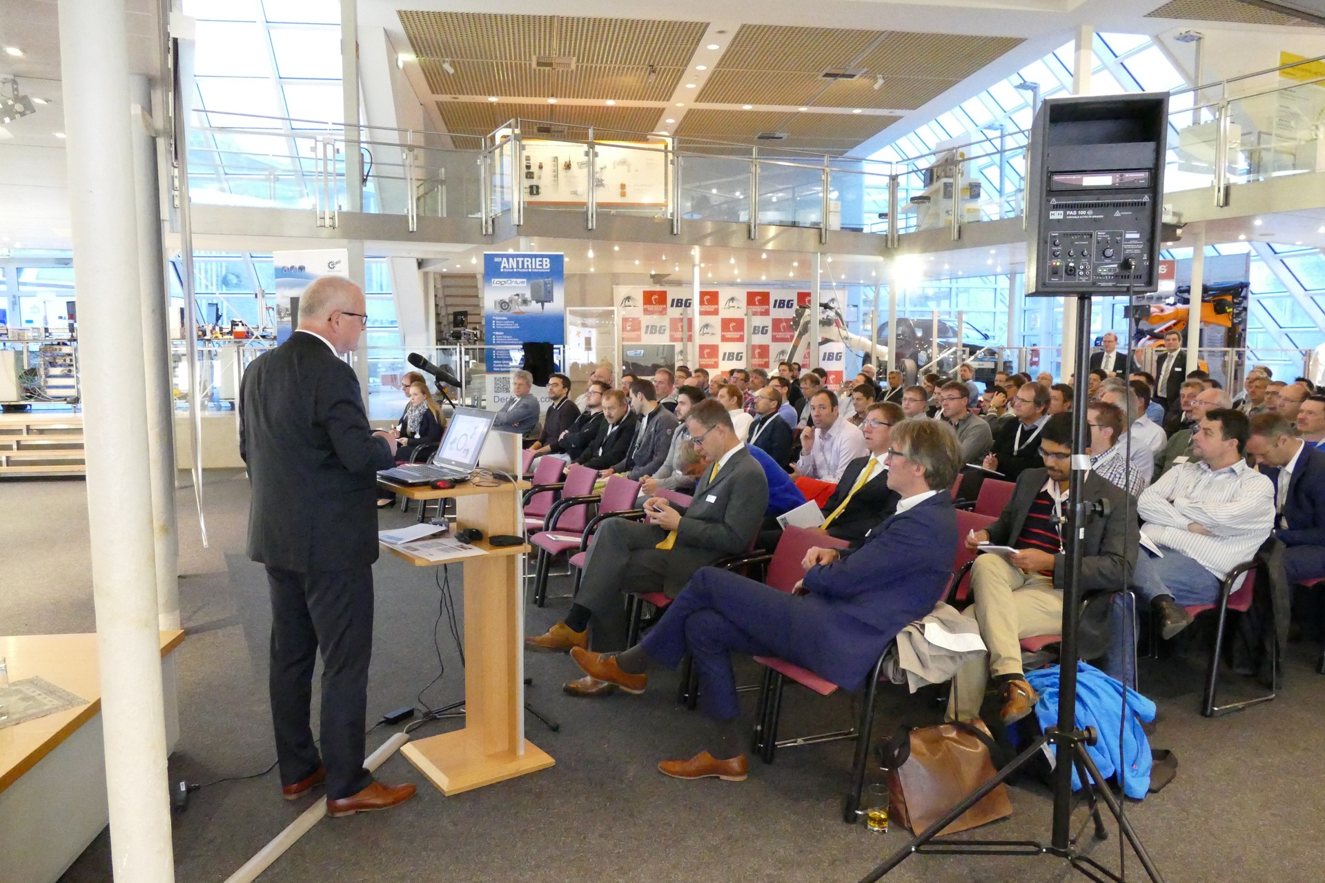 Die Robotation Academy im Zeichen der MRK 7 web 136472 Heiko Goellnitz Staeubli Tec Systems GmbH