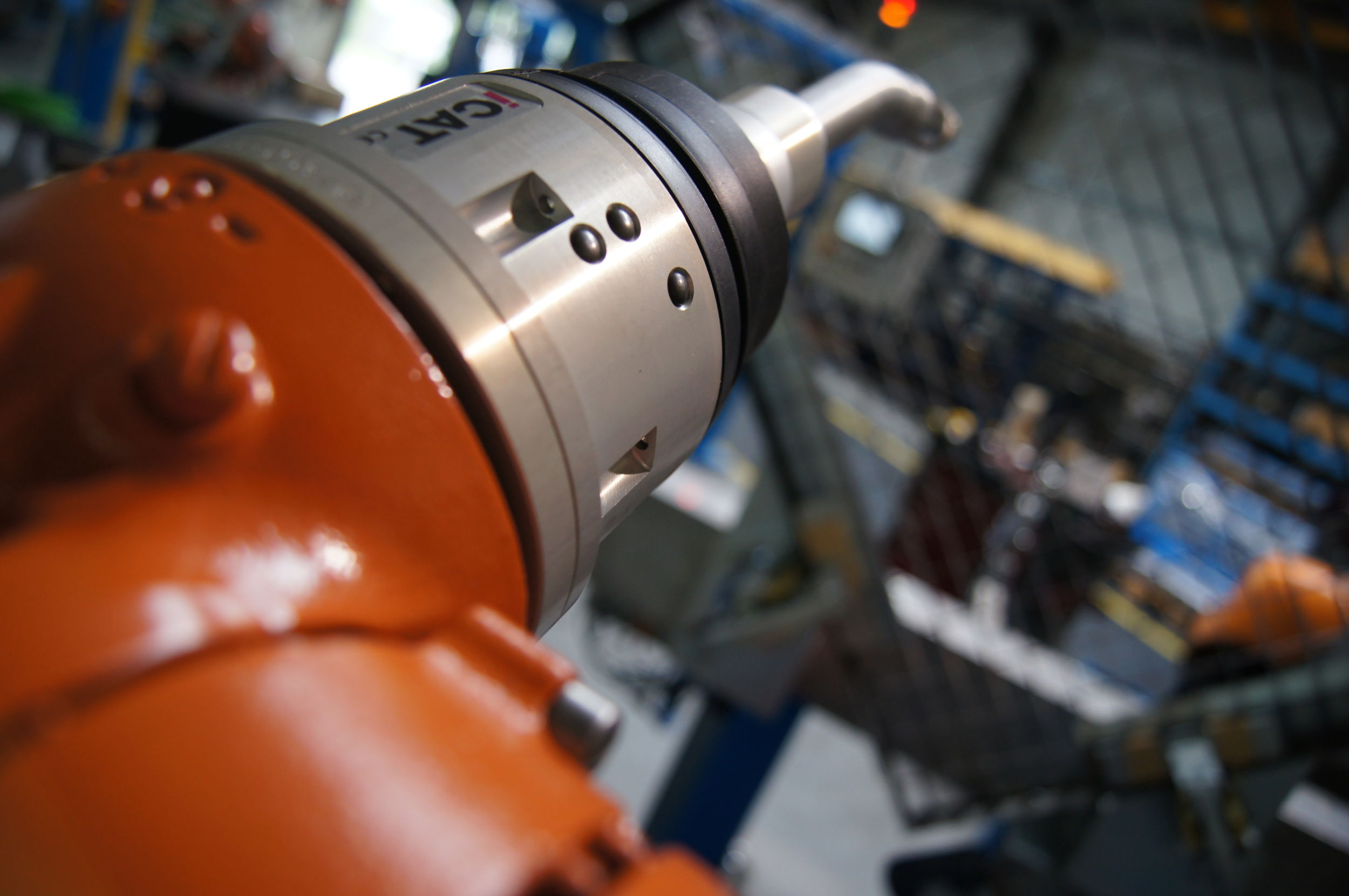 10. Firmenjubiläum bei Kettec 7 web Roboter mit Schweissarm