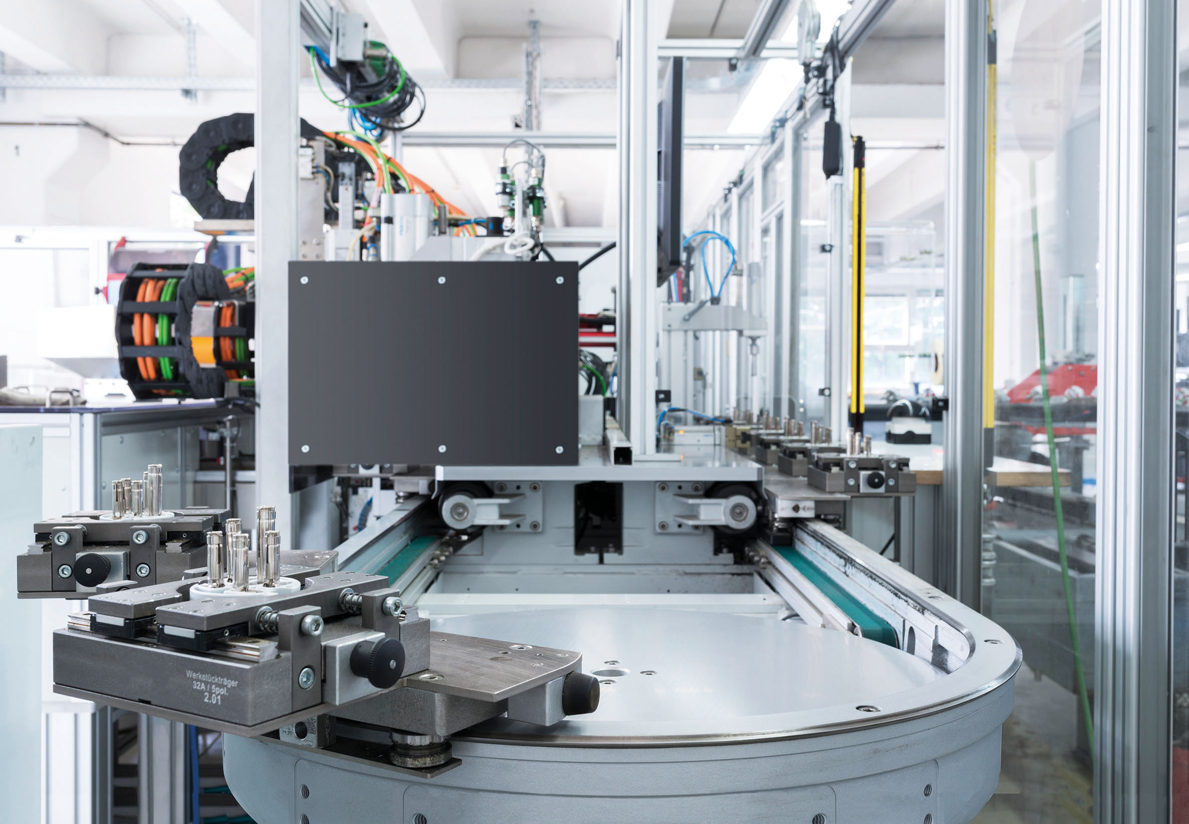 Linearmotorachsen für das Handling von CEE-Steckverbindungen 7 web 140135 08 01 WS WL Linie