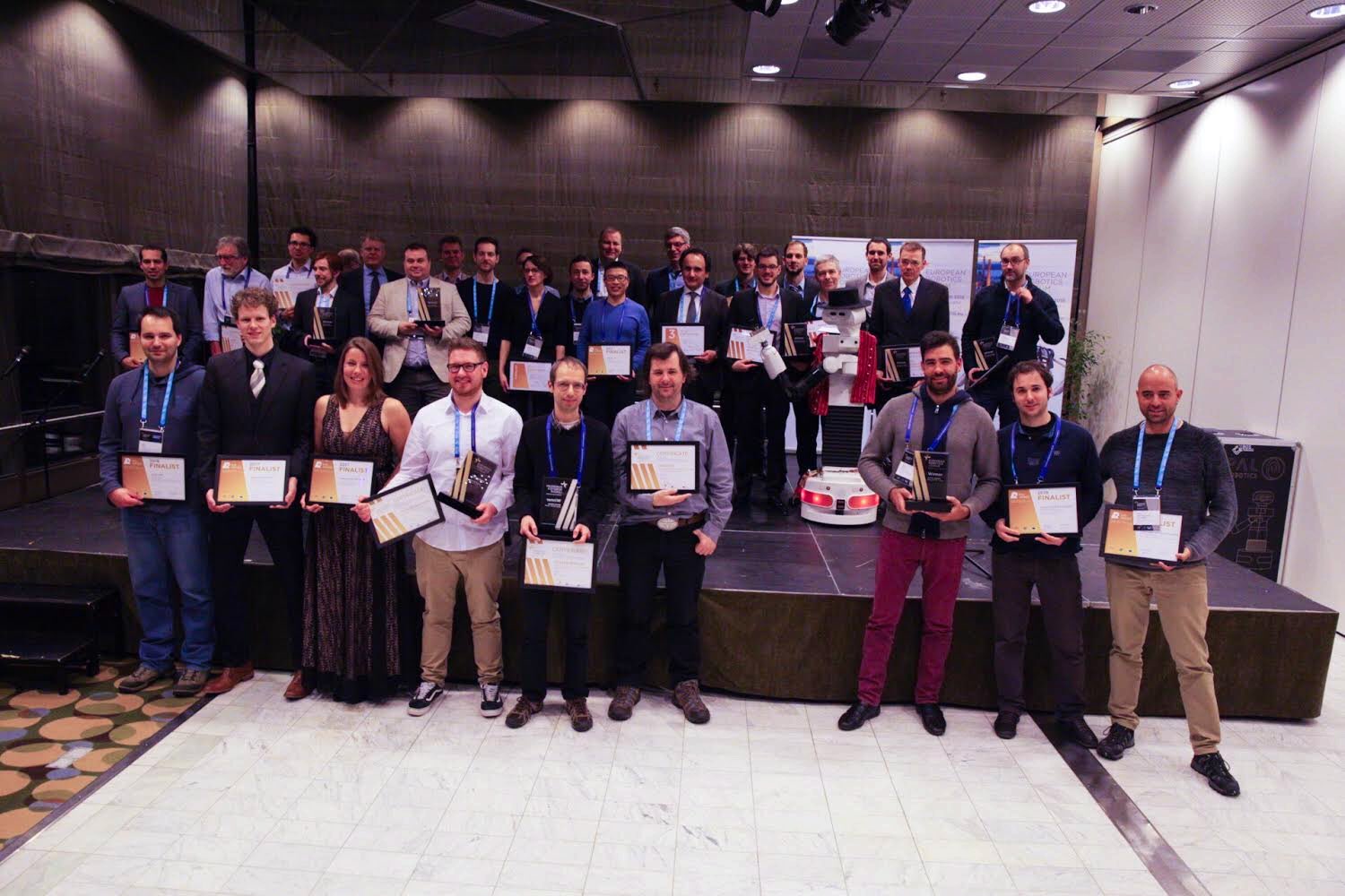 web 141056 DYue4 lWAAAjT k