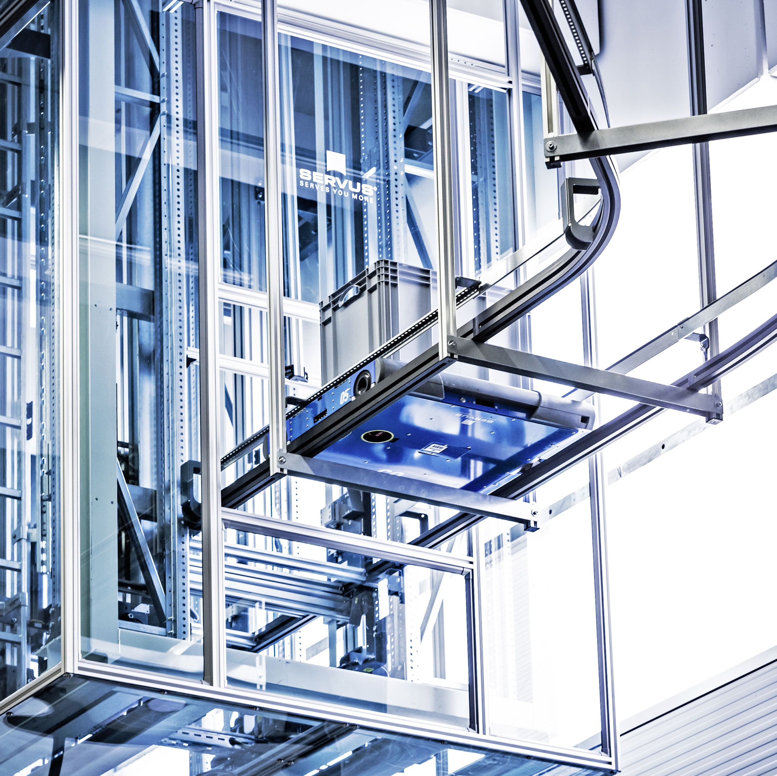 web 144215 Servus im Einsatz bei Schelling