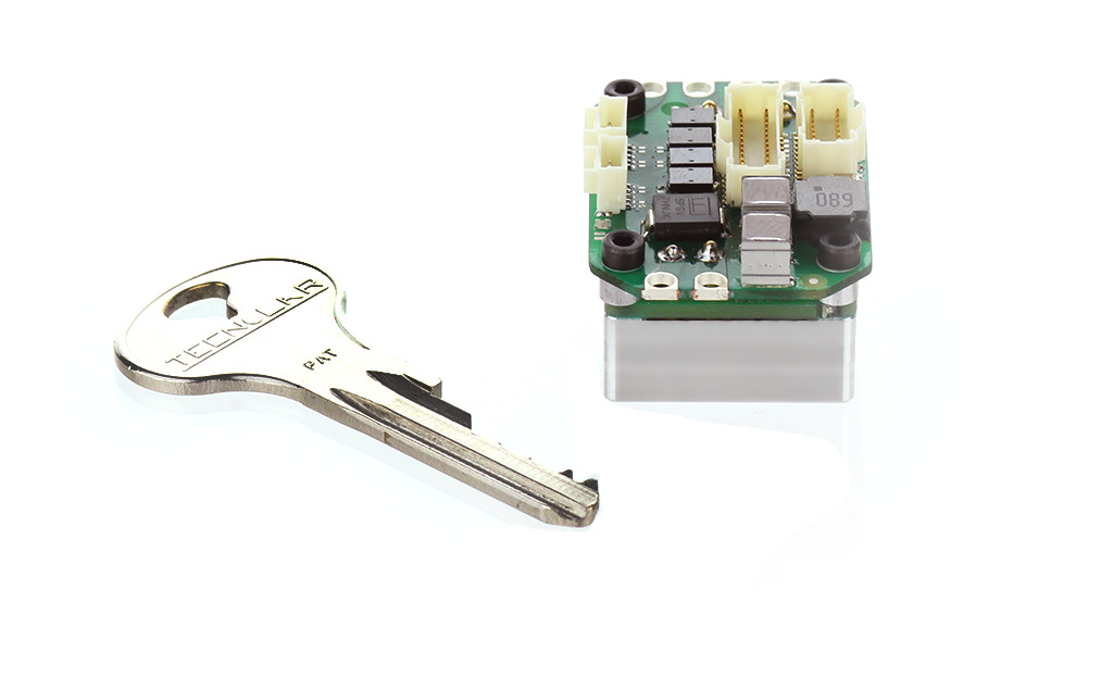 Miniaturservoregler für Robotik 9 145722 XCR and KEY EVEREST