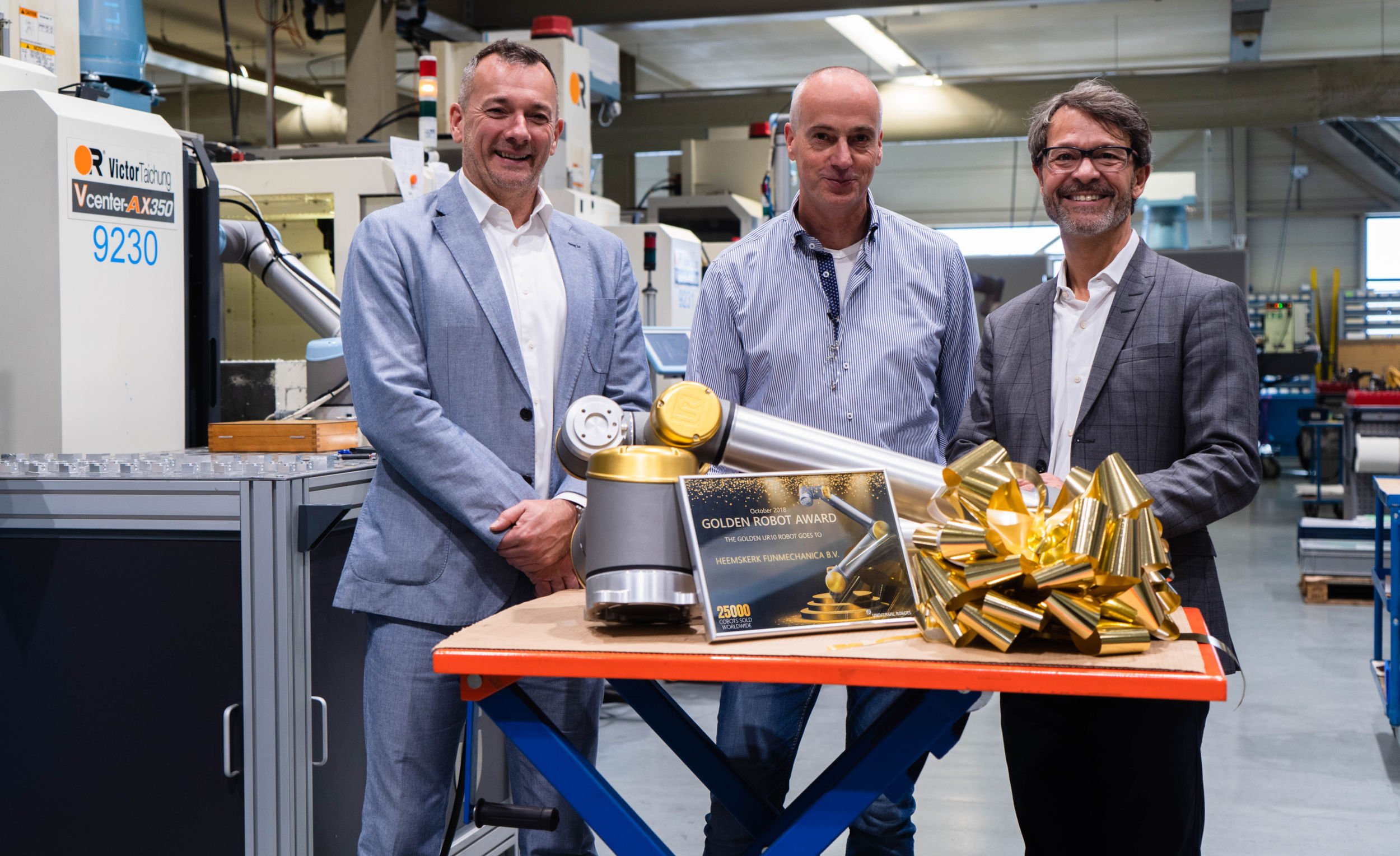 web 150050 UR GoldenRobot1 StefaanPoppe Gibas 20181112090022