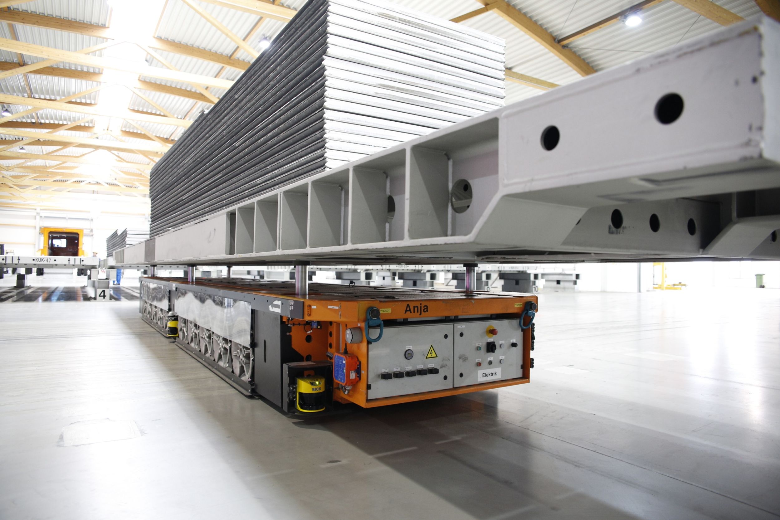 Manövrieren auf engstem Raum 3 web 161057 KUKAAMAG 2 300dpi