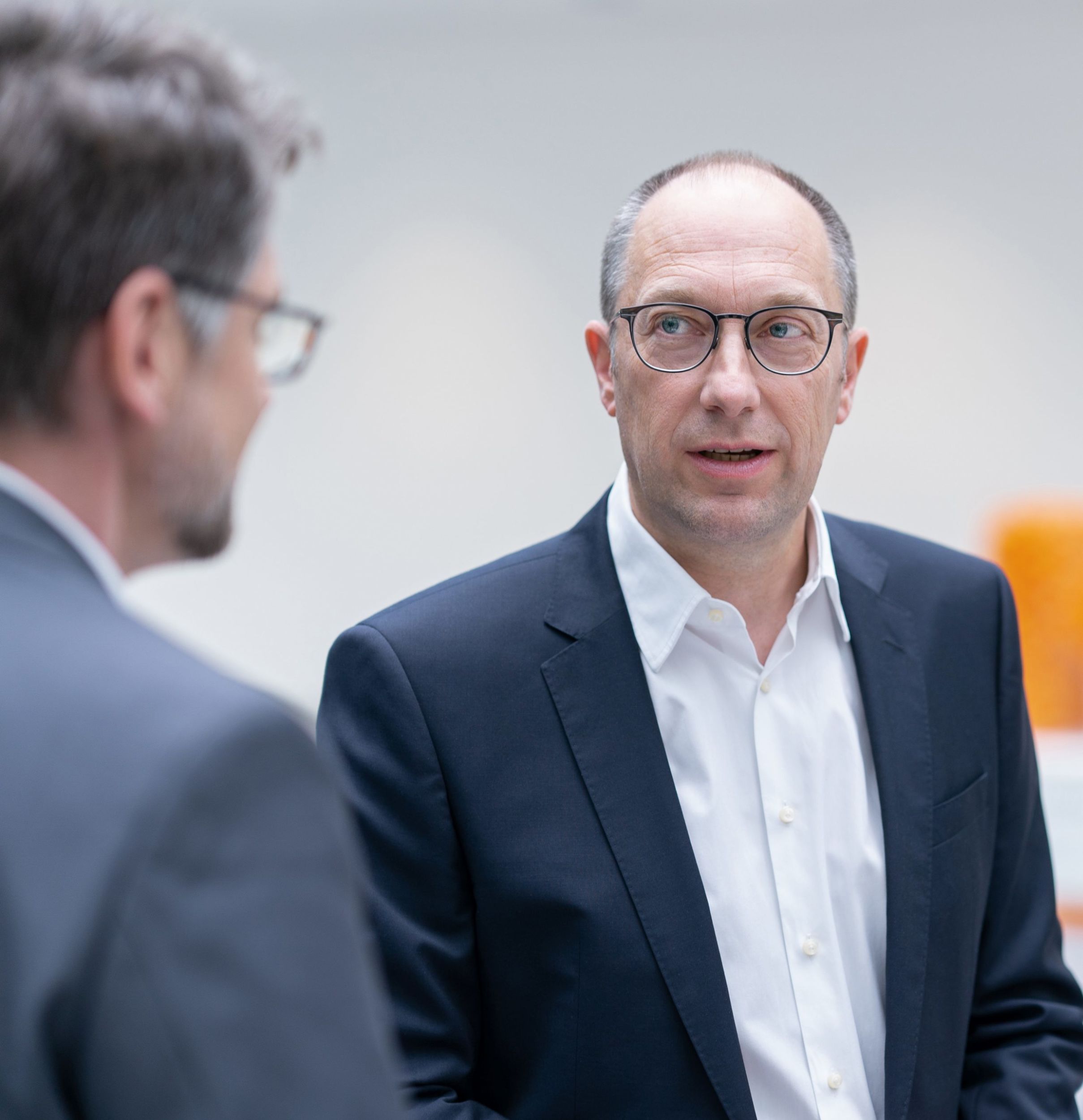 Kuka-Geschäftszahlen 2019 8 web 180605 CEO Peter Mohnen with CFO Andreas Pabst scaled