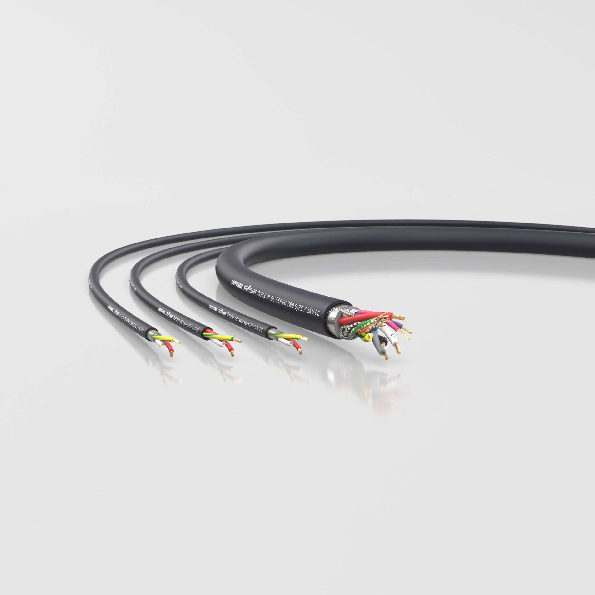 web 182026 Familienbild Oelflex DC v003 rgb scaled