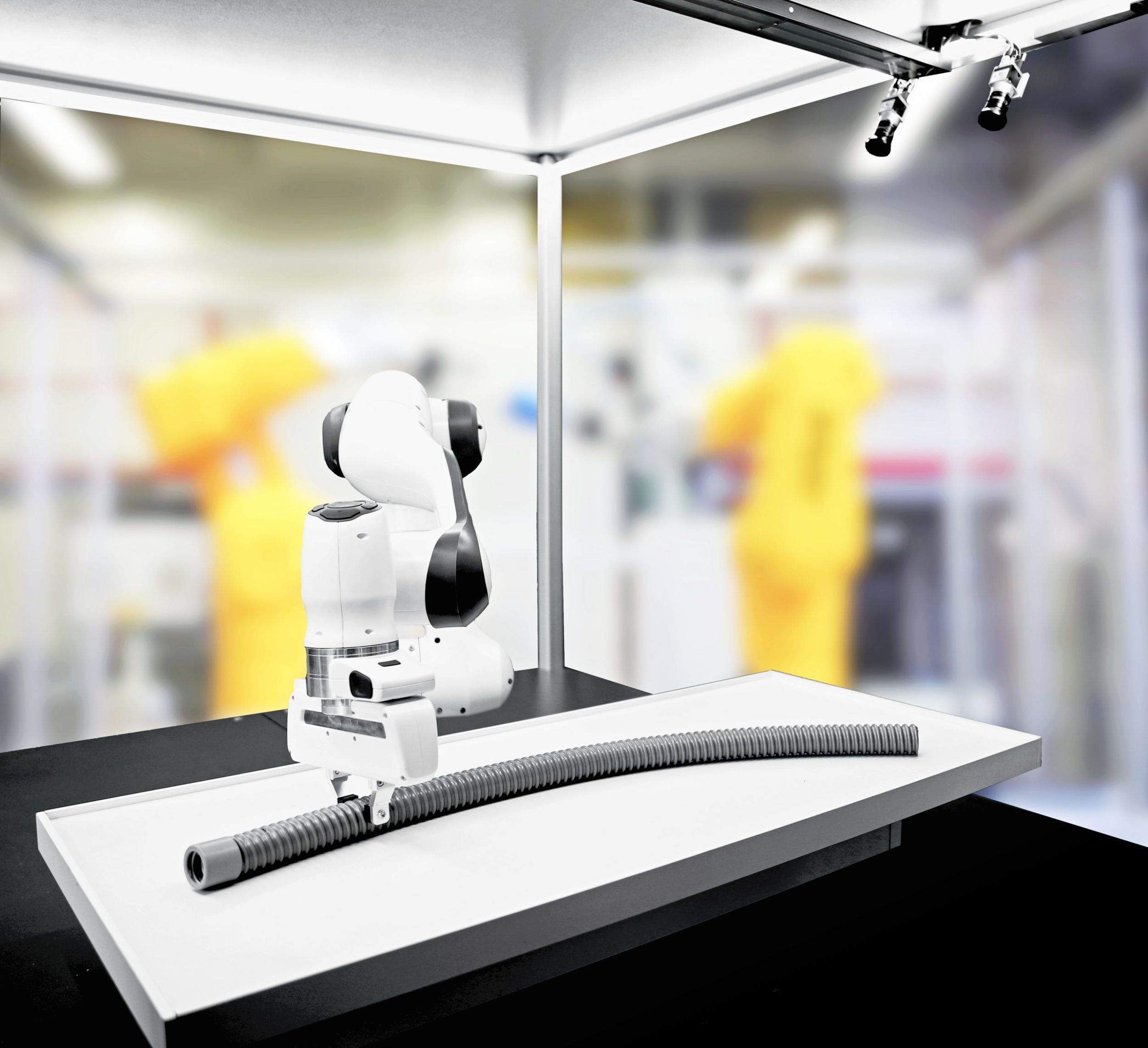 web 186358 Franka Cable Handling TitleImg scaled