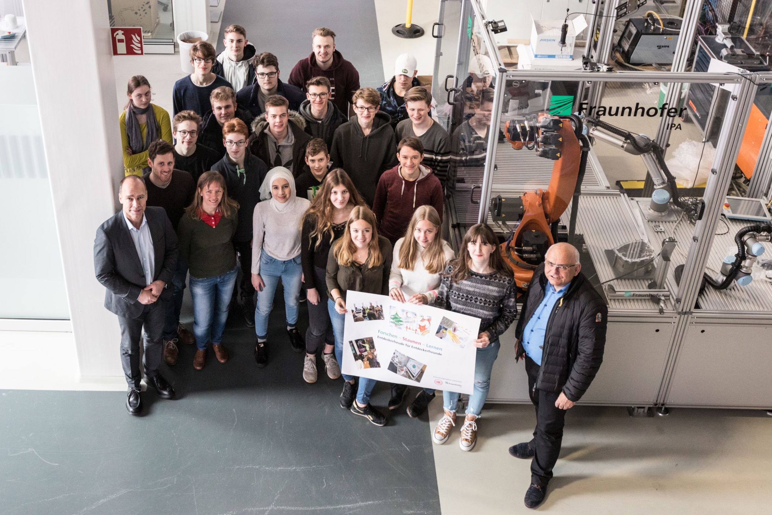 190040 2 Nachwuchsforscher Fraunhofer IPA scaled