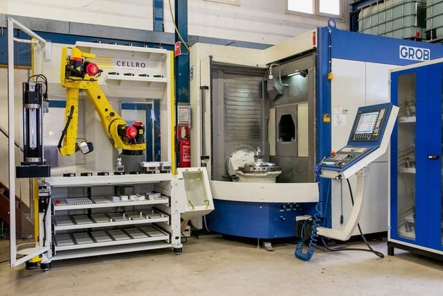 Roboterzelle zum automatischen Fräsen 3 web 188973 c3369164 1889 4f10 a4c6 0d77fe7a2a601