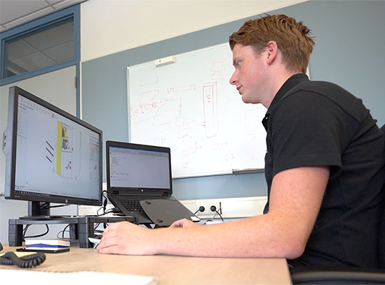 CNC-Maschinen mit Robotern beladen 7 205957 Categorie proces