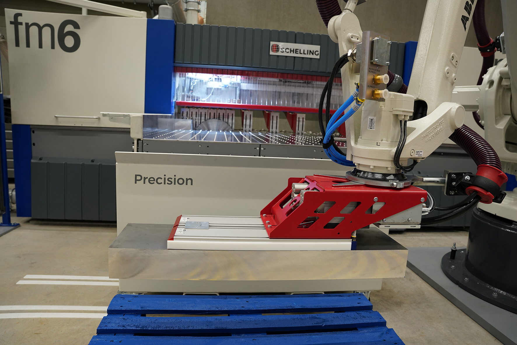 207195 IMA Schelling Bild Saege Roboter Loesung 300dpi