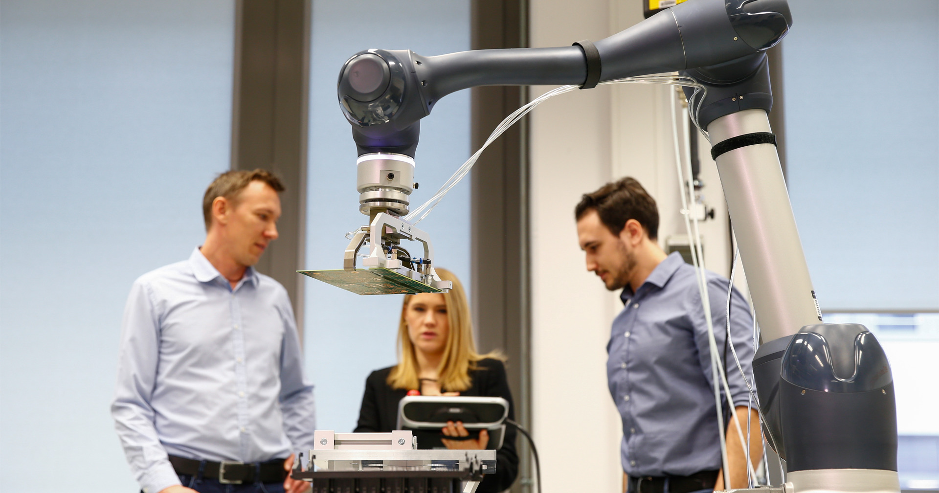 Software für die digitale Supply Chain der Smart Factory 3 web 212205 headerbild blogbeitrag continental