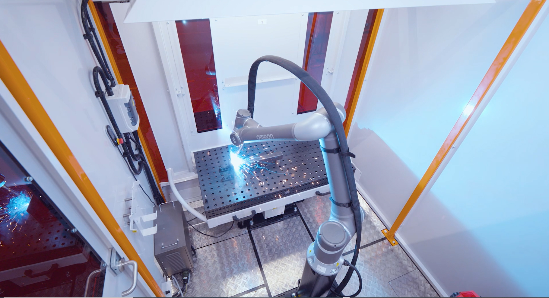 Schweißzelle mit Omron-Cobot 3 web 207365 OMRON PM AWL Technie Schweisszelle 2