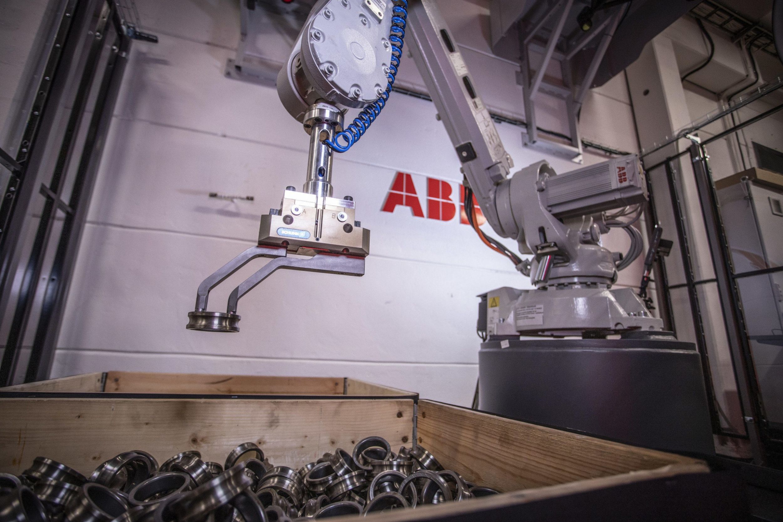 ABB Robotics eröffnet Versuchszentrum für Materialhandhabung 3 web 218439 ABB Robotics Bin Picking Versuchsze 20210827114042 scaled