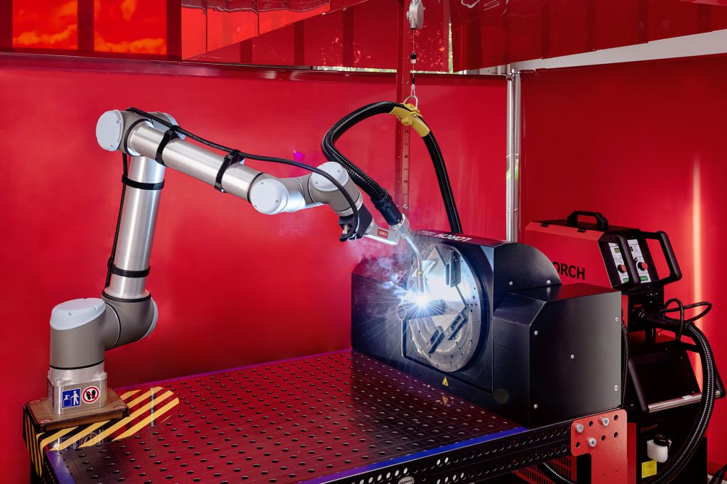 web 221016 01 Cobot Drehkipptisch