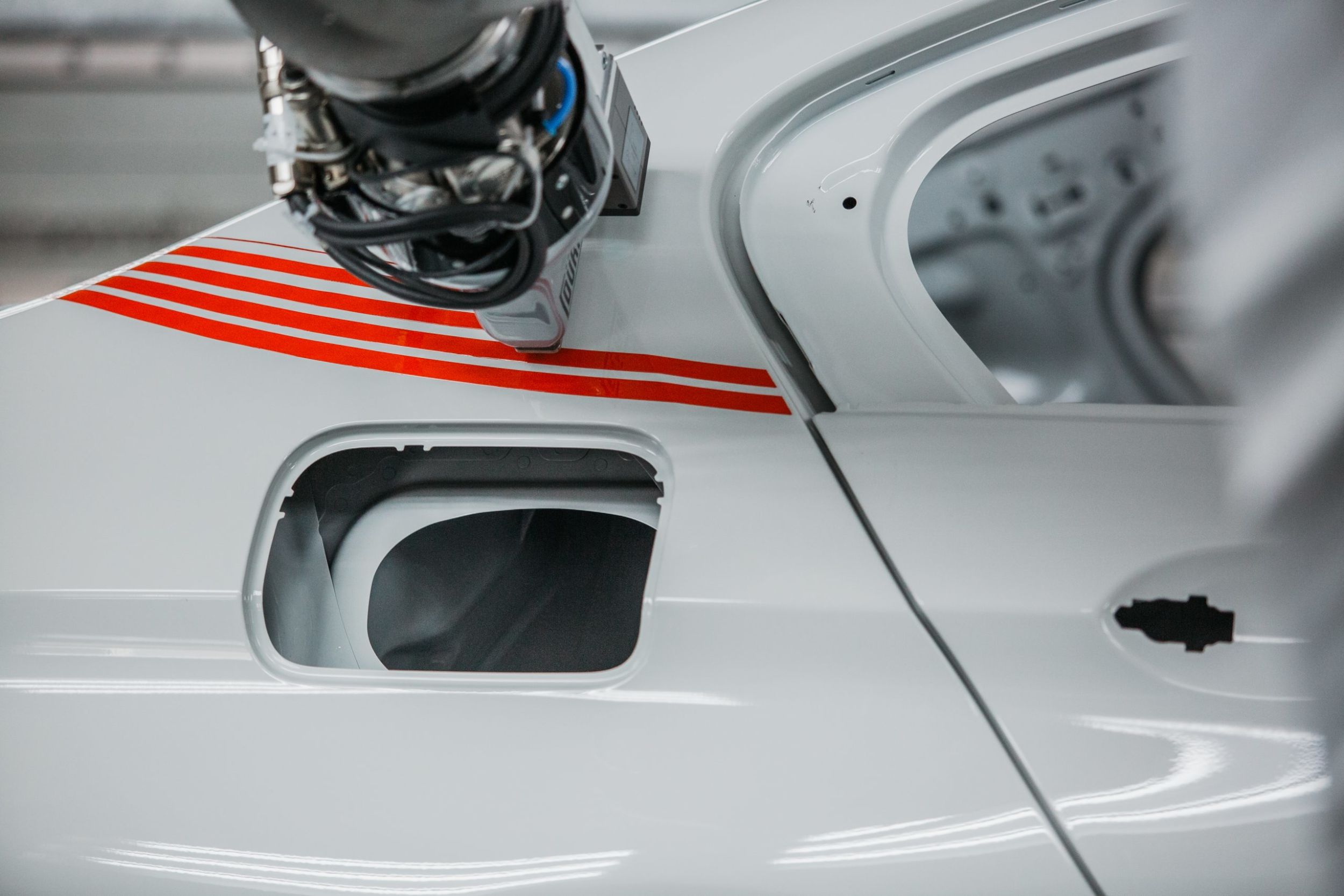 Oversprayfreie Lackierung von komplexen Karosserieteilen 10 236983 duerr ecopaintjet pro 01 scaled